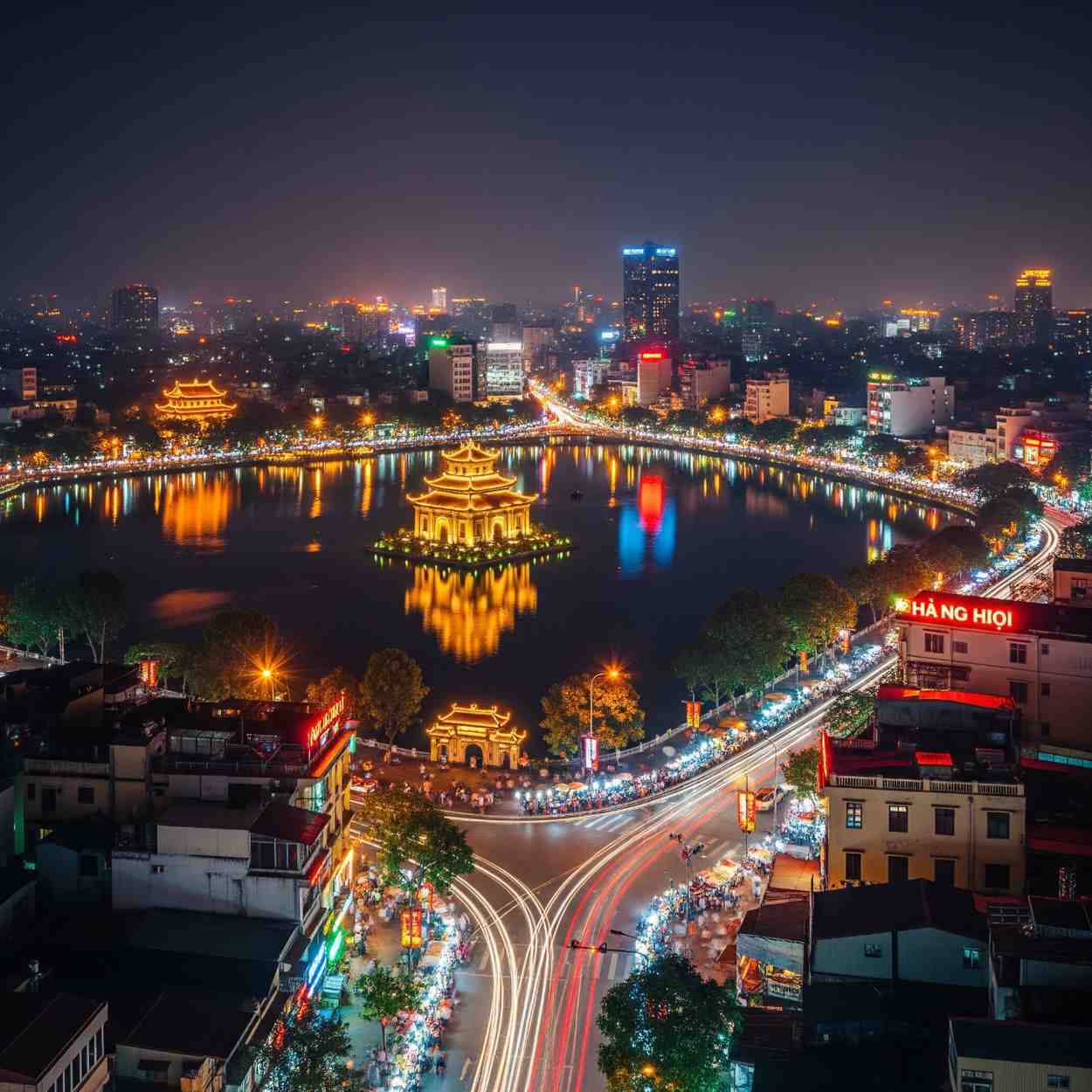 Across Vietnam in 6 Nights: A Land of Contrasts
